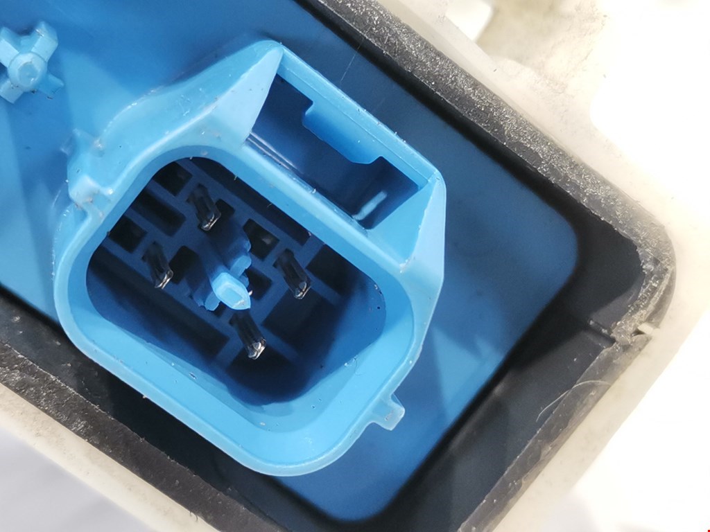 Замок двери передней левой MITSUBISHI Space Star 1999-2006