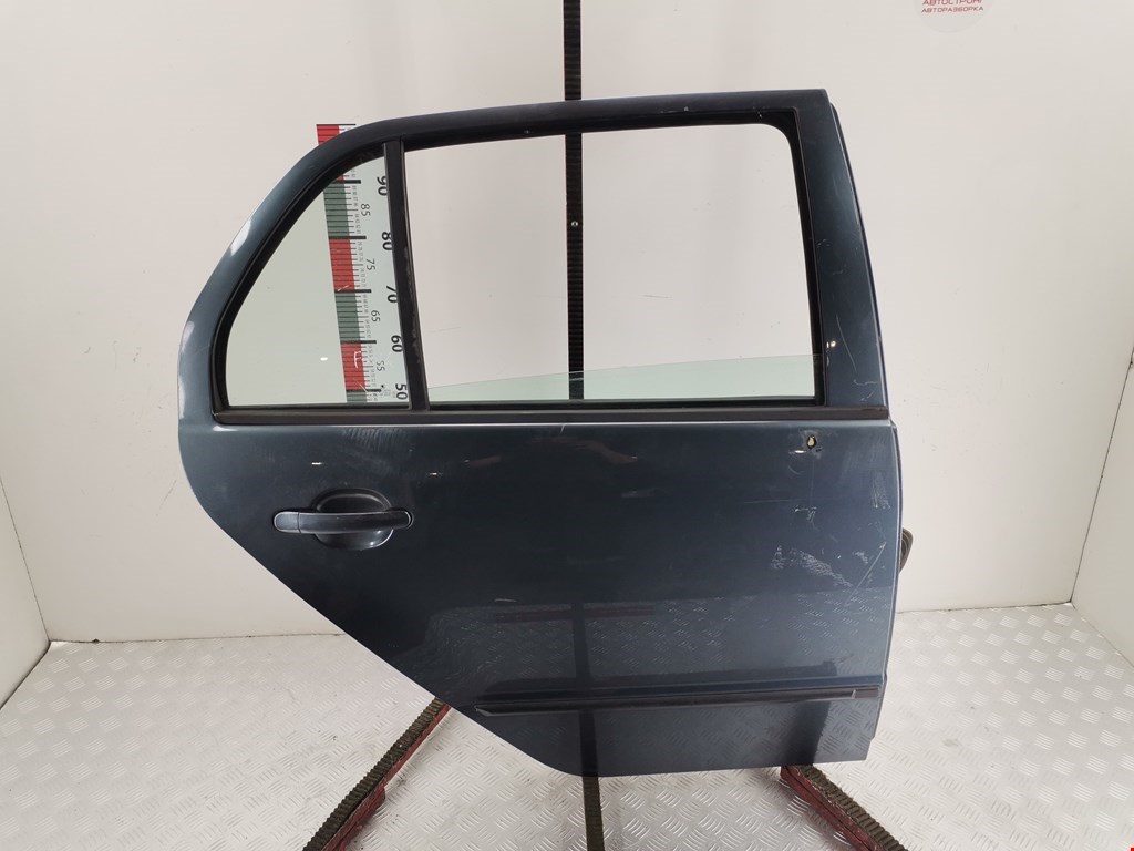 Обшивка (карта) двери задней правой Skoda Fabia 1 (1999-2007)