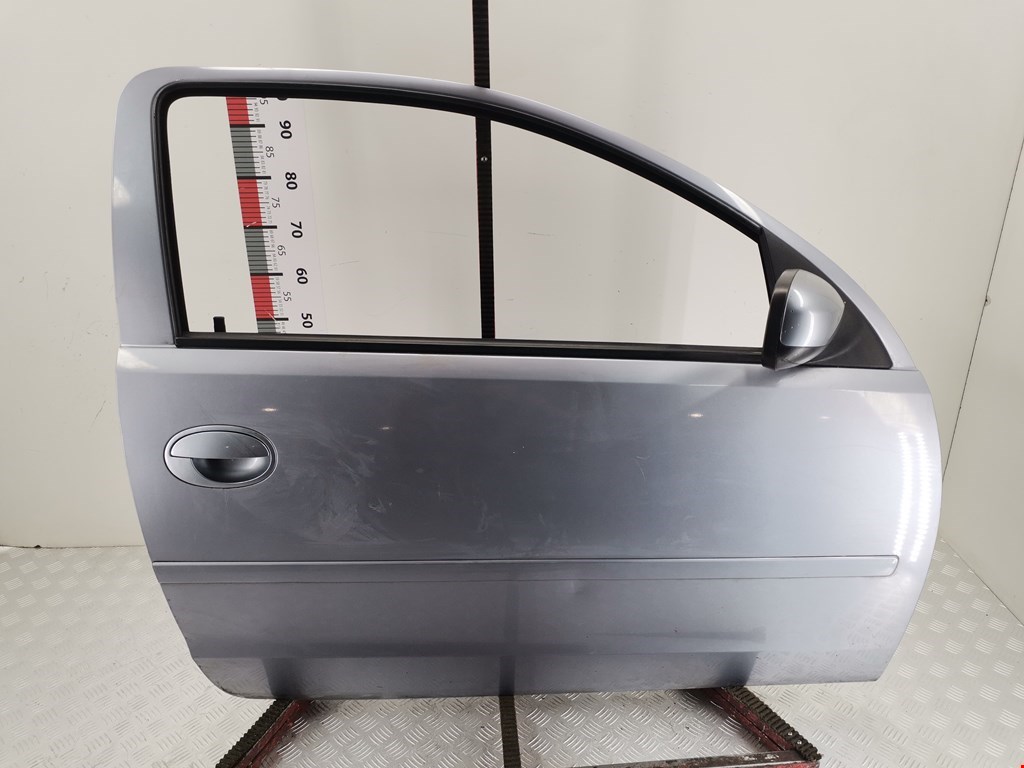 Дверь передняя правая OPEL Corsa C 2000-2006