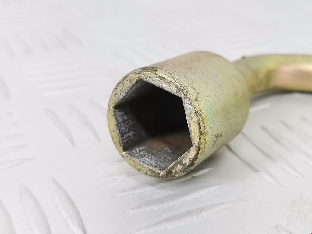 Ключ балонный MITSUBISHI Space Star 1999-2006