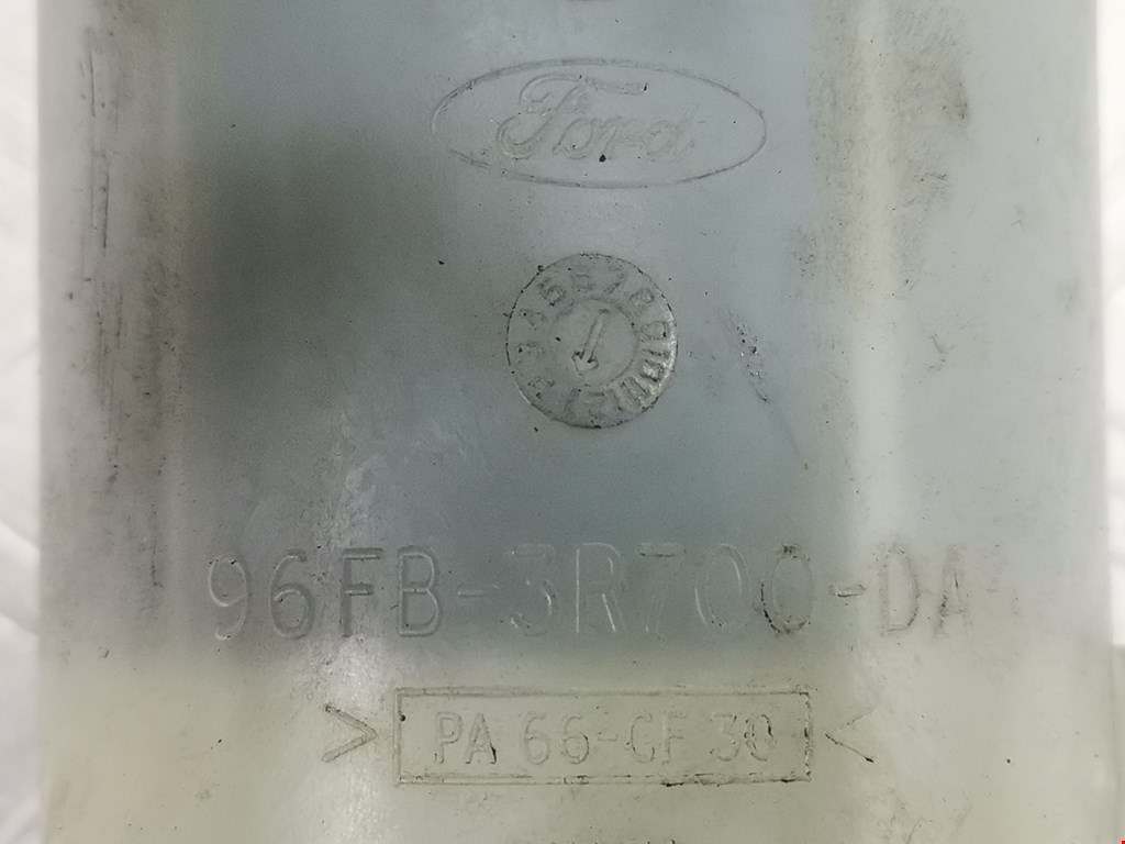 Бачок ГУР (гидроусилителя) FORD Fiesta 1995-2001