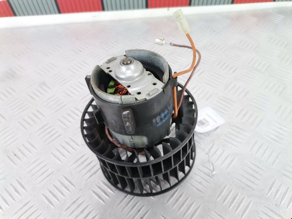 Моторчик (мотор) отопителя салона OPEL Corsa B 1993-2000