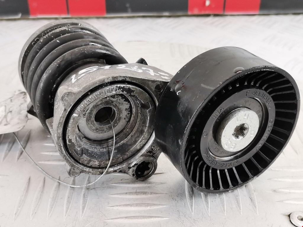 Натяжитель ремня генератора (приводного поликлинового ремня Volkswagen Polo 4 (2001-2009)