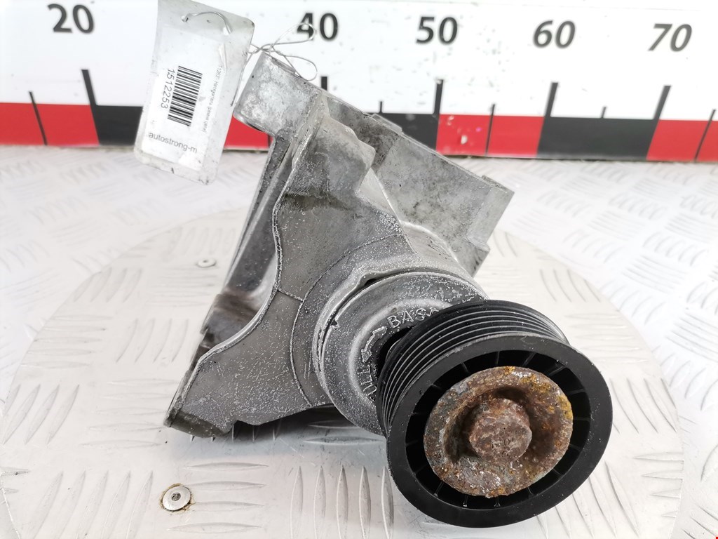 Натяжитель ремня генератора (приводного поликлинового ремня Ford Focus 1 (1998-2005)