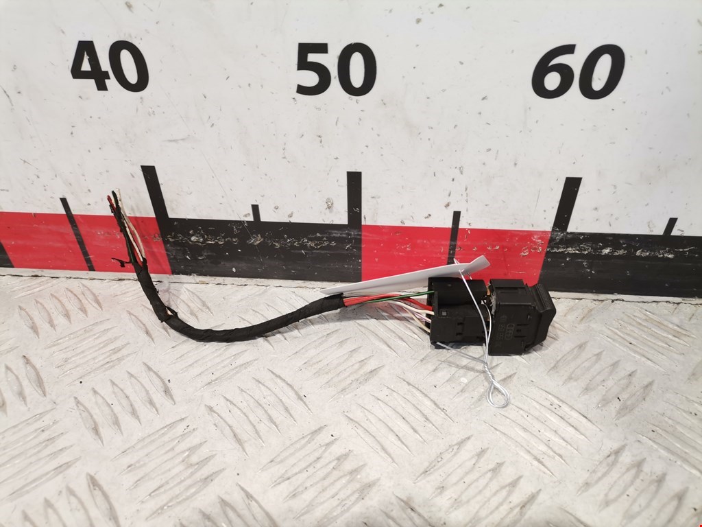 Кнопка стеклоподъемника AUDI A4 B5 1995-2001