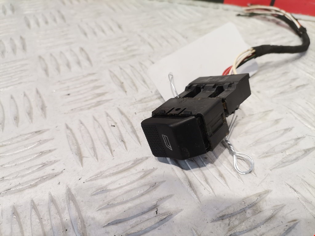 Кнопка стеклоподъемника AUDI A4 B5 1995-2001