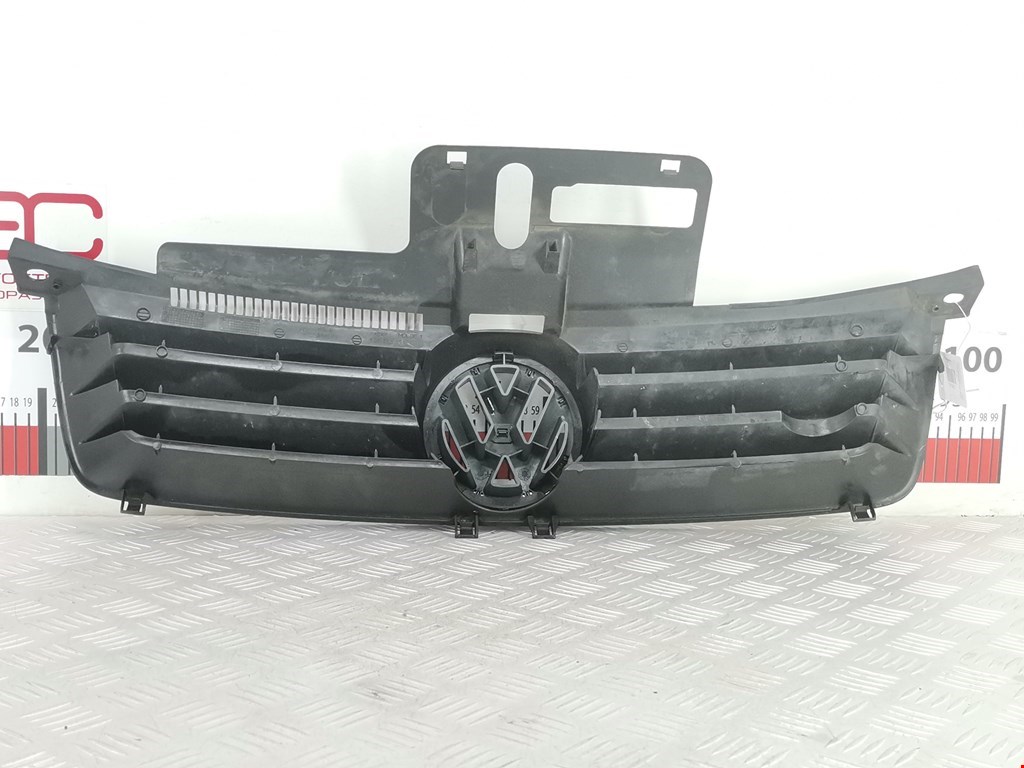 Решетка радиатора VOLKSWAGEN Polo IV 2001-2009
