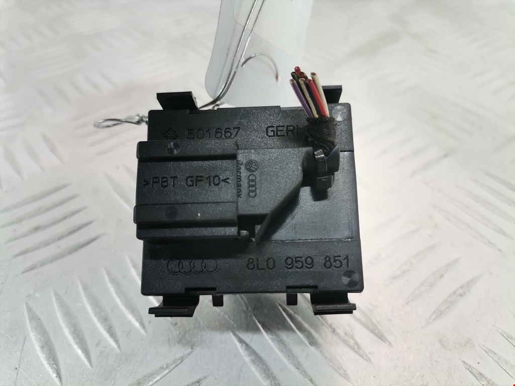 Блок управления стеклоподъемниками AUDI A3 8L 1996-2003