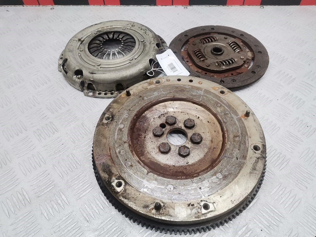 Маховик (демпфер сцепления) FORD Focus I 1998-2005