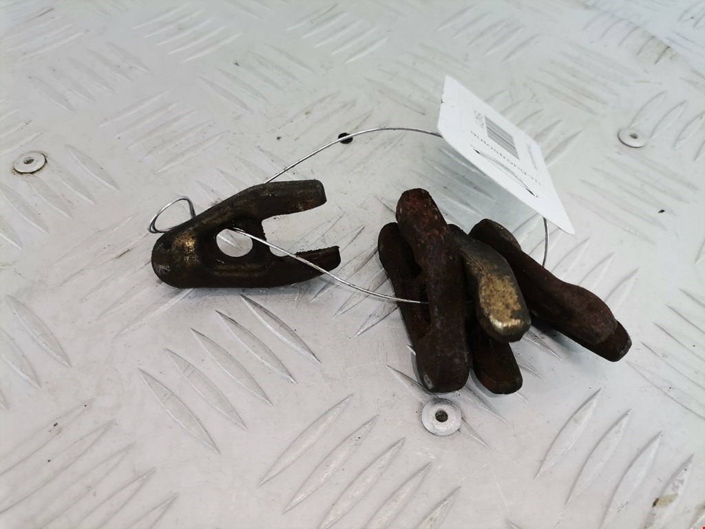 Кронштейн форсунки RENAULT Scenic II 2003-2010