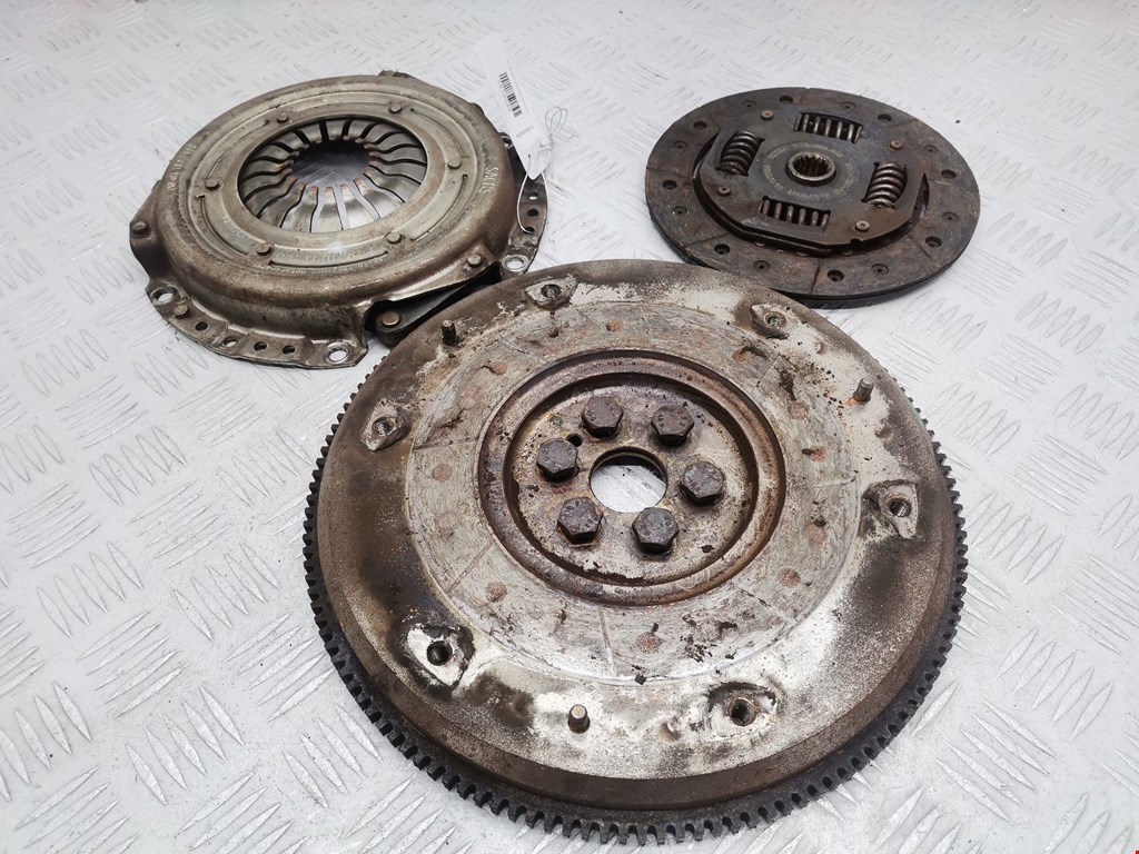 Маховик (демпфер сцепления) FORD KA 1996-2008