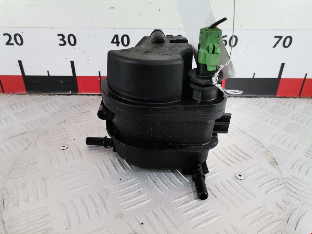 Корпус топливного фильтра Ford Fusion (2002-2012)