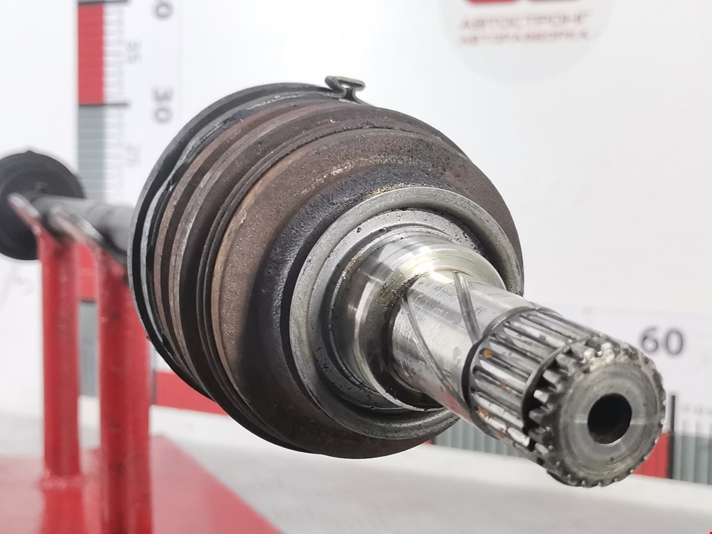 Полуось (привод, приводной вал) передняя правая OPEL Corsa B 1993-2000