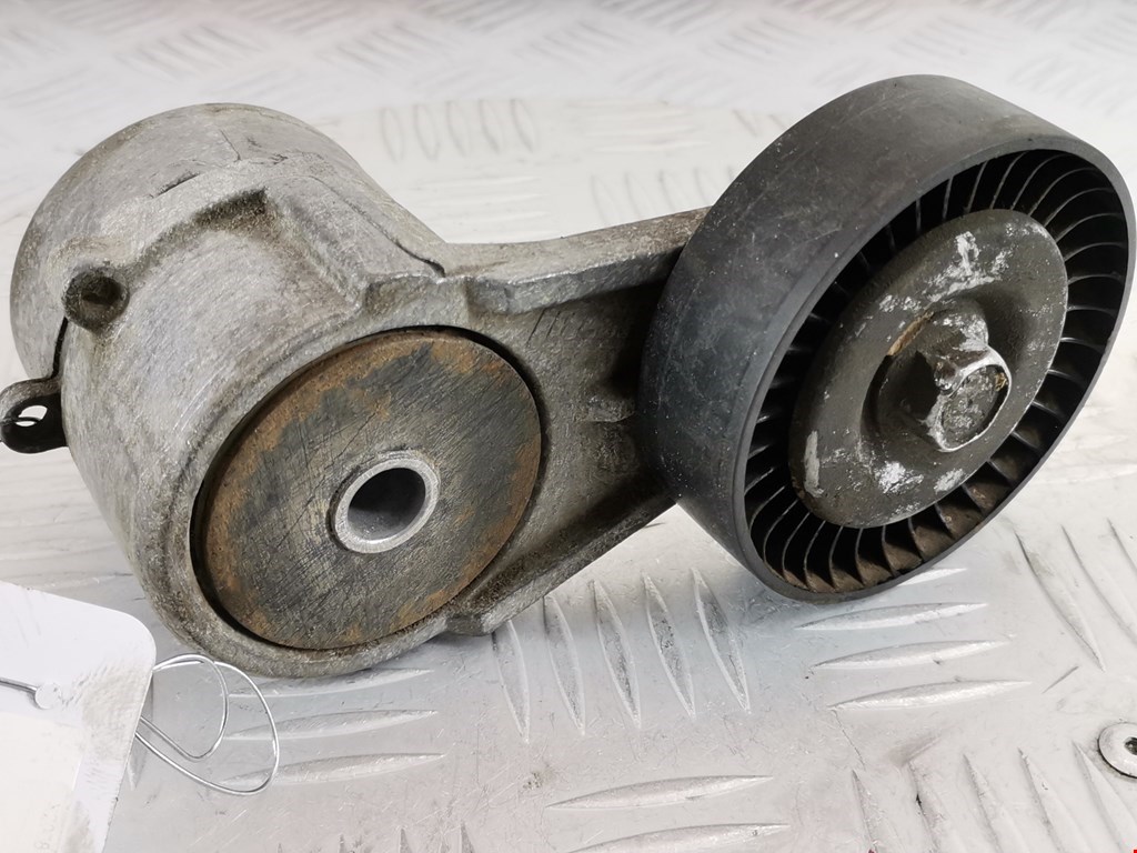 Натяжитель ремня генератора (приводного поликлинового ремня Opel Meriva A (2003-2010)