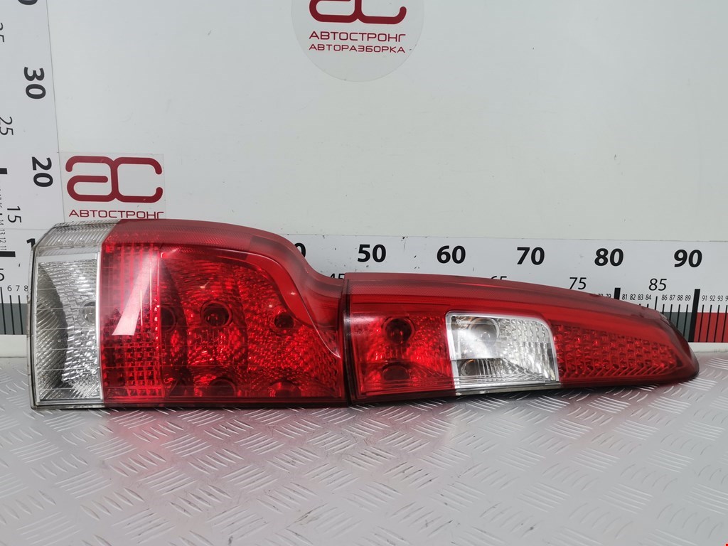 Фонарь задний левый VOLVO V70 II 2000-2007