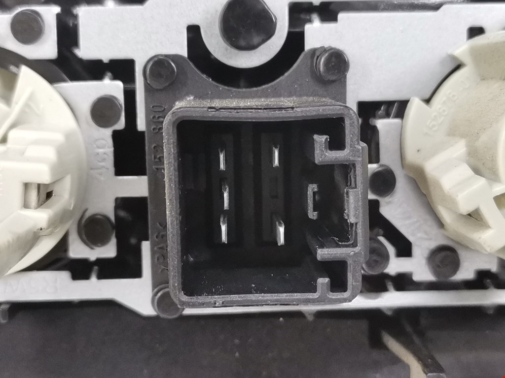 Фонарь задний левый VOLVO V70 II 2000-2007