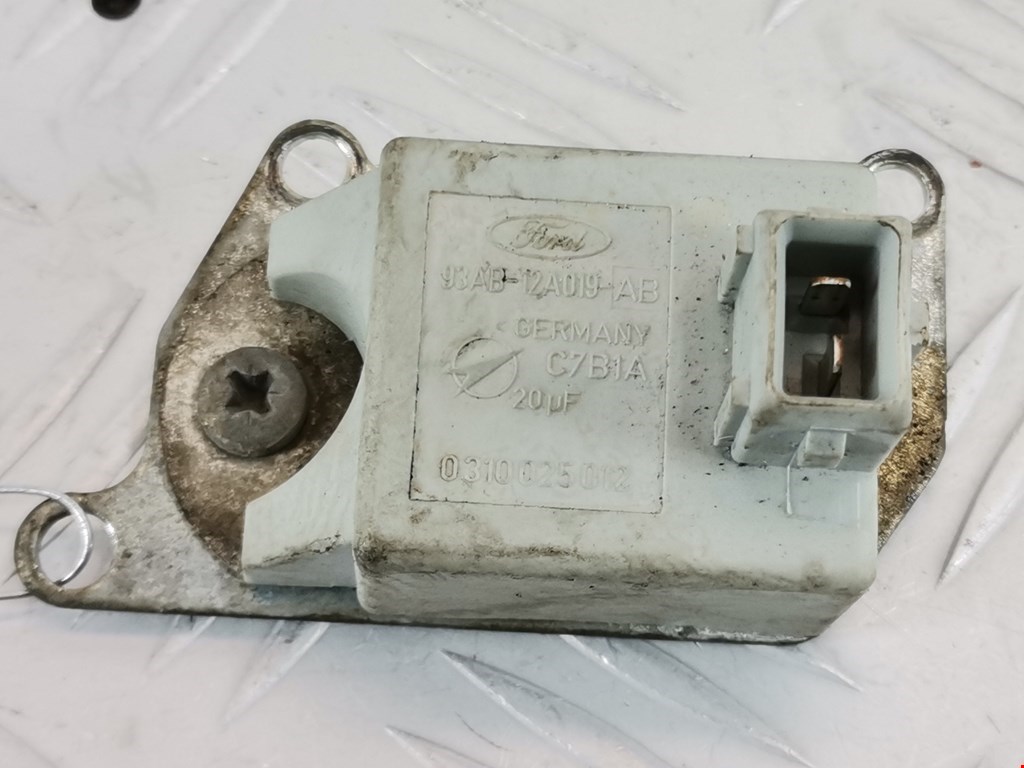 Коммутатор зажигания Ford Mondeo 3 (2000-2007)