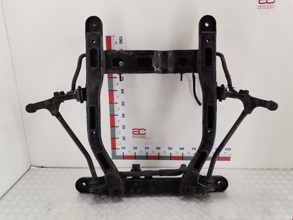 Балка передняя подрамник Kia Carnival (Sedona) 1 (UP/GQ) (1998-2006)