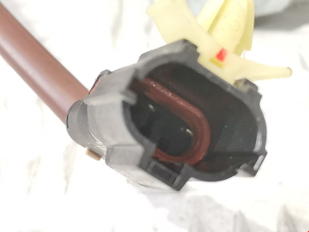 Стеклоподъемник передний правый KIA Carens 1999-2002