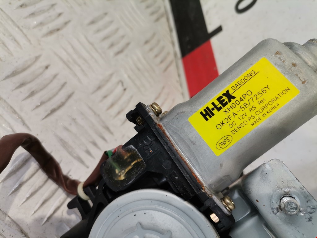 Стеклоподъемник передний правый KIA Carens 1999-2002