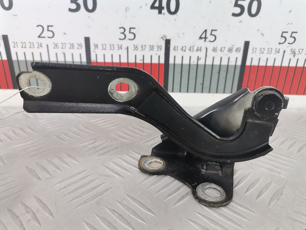 Петля капота левая/правая VOLKSWAGEN Fox 2005-2011