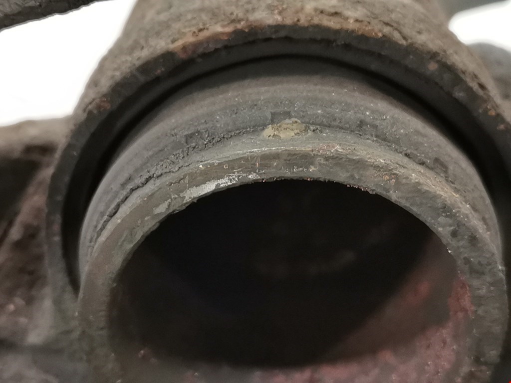 Суппорт передний правый JAGUAR X-Type 2001-2009