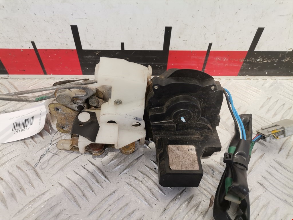 Замок двери передней левой HONDA Civic выбрать кузов 1995-2001