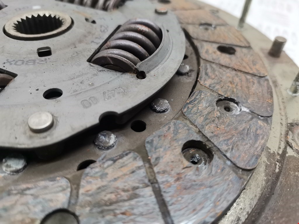 Маховик (демпфер сцепления) VOLKSWAGEN Lupo 1999-2005