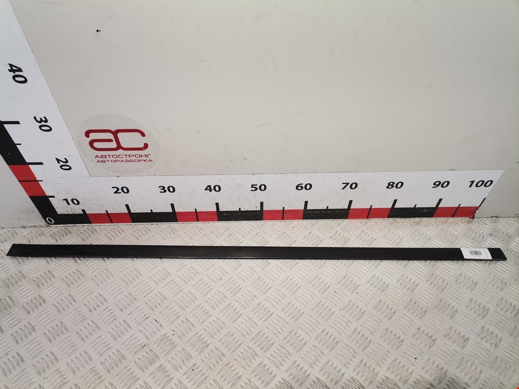 Накладка декоративная (молдинг) двери передней левой Audi A6 C5 (1997-2005)