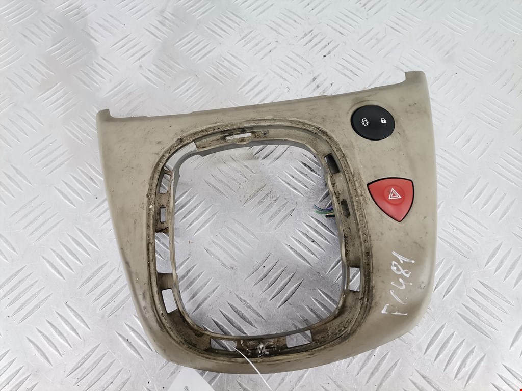 Кнопка аварийной сигнализации (аварийки) RENAULT Scenic II 2003-2010