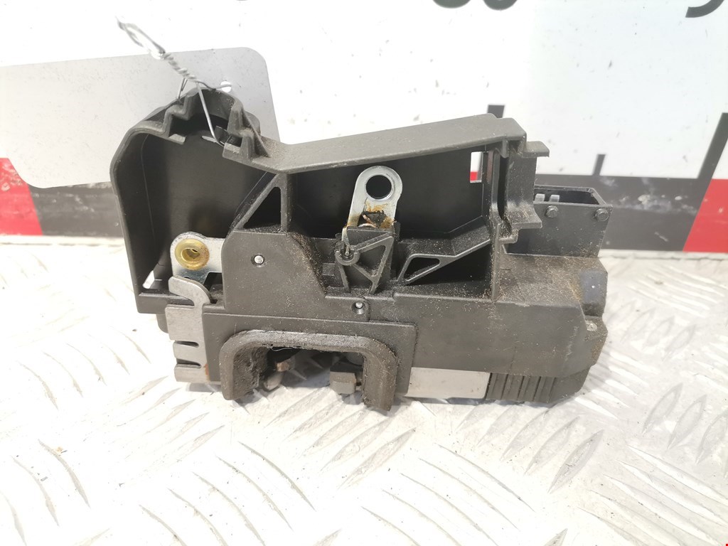 Замок двери передней правой OPEL Combo C 2001-2011