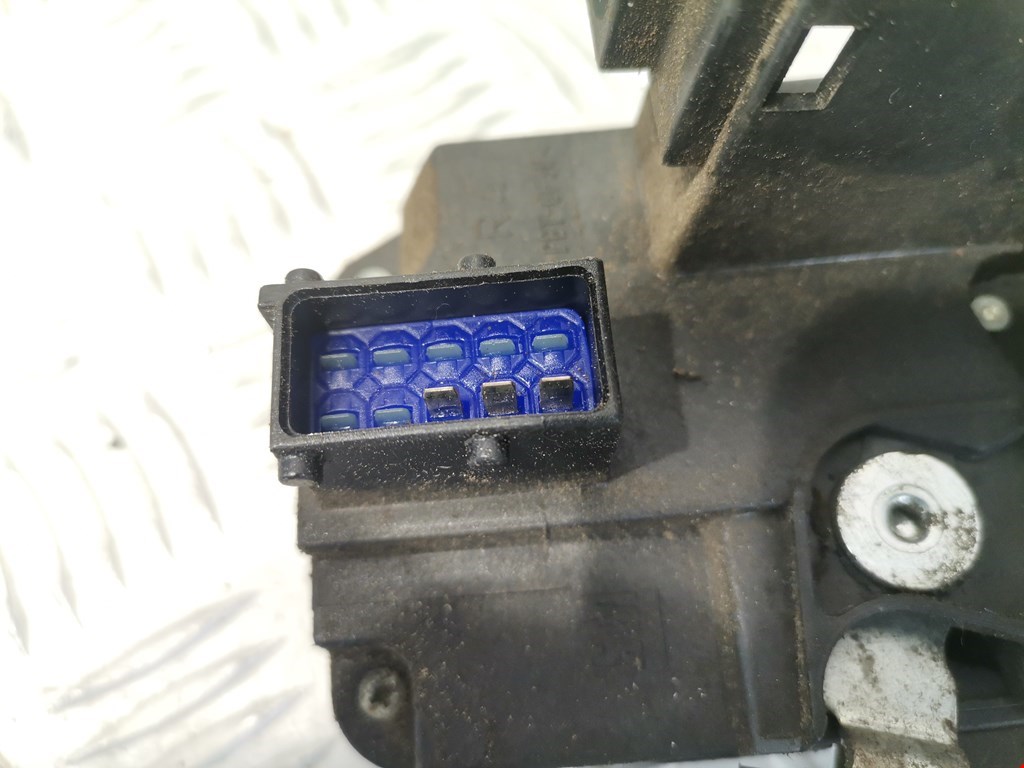 Замок двери передней правой OPEL Combo C 2001-2011