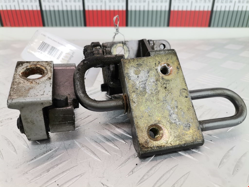 Петля двери задней левой Audi A6 C5 (1997-2005)