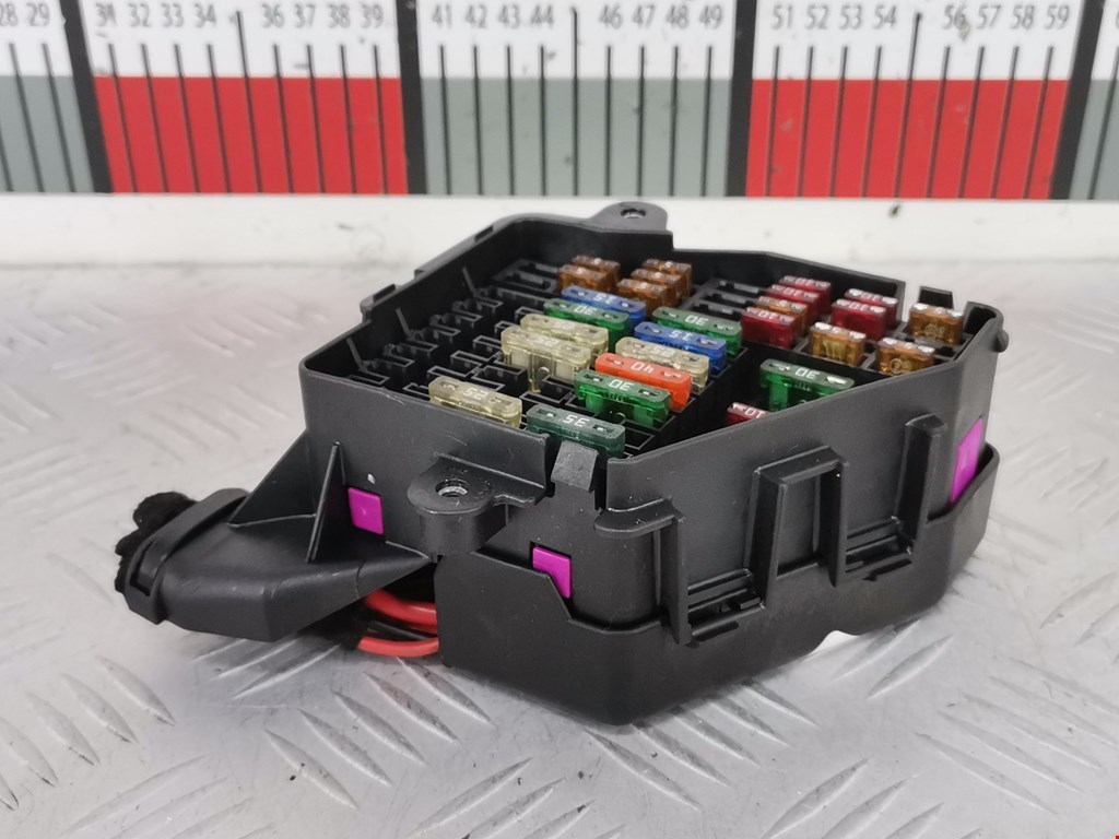 Датчик уровня в бачок омывателя AUDI A6 C6 2004-2010