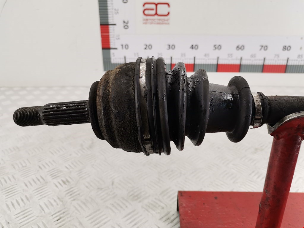 Полуось (привод, приводной вал) передняя правая RENAULT Kangoo 1997-2008