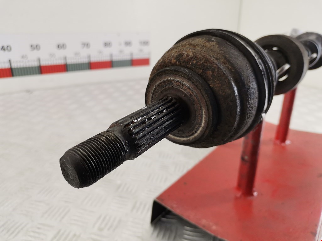 Полуось (привод, приводной вал) передняя правая RENAULT Kangoo 1997-2008