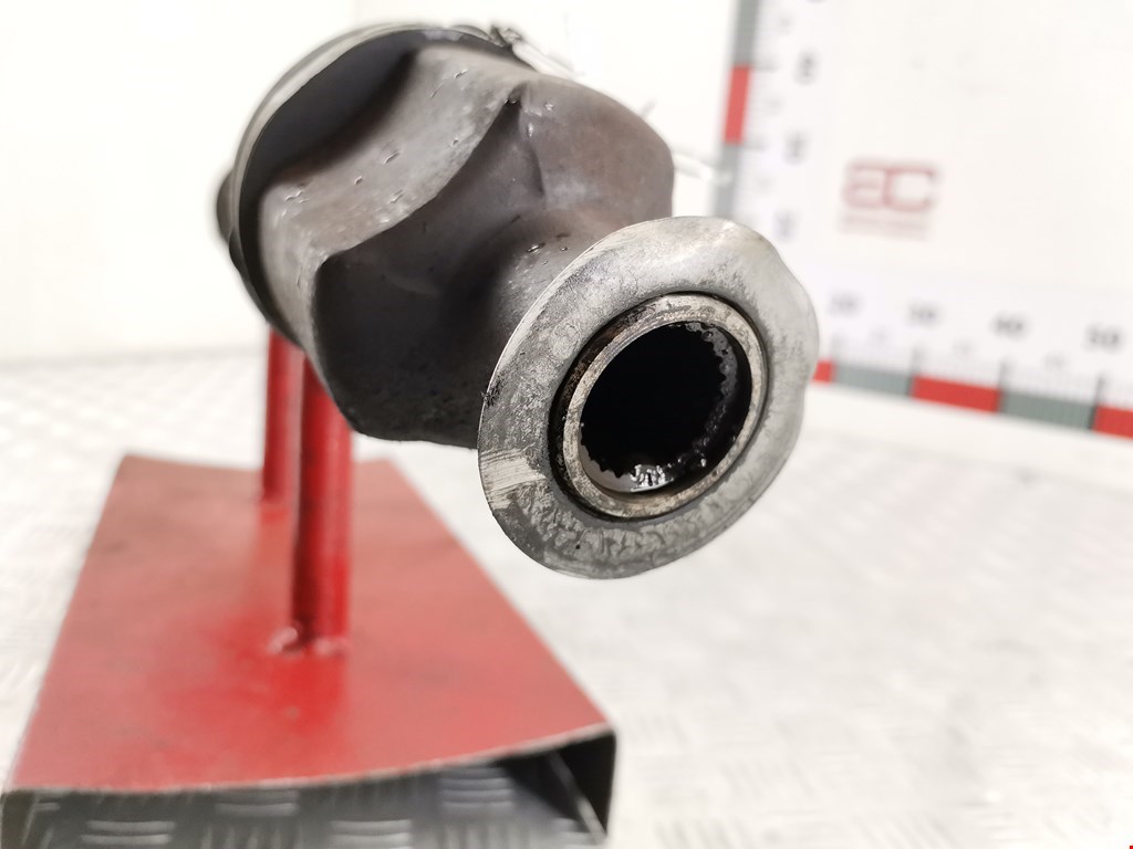 Полуось (привод, приводной вал) передняя правая RENAULT Kangoo 1997-2008