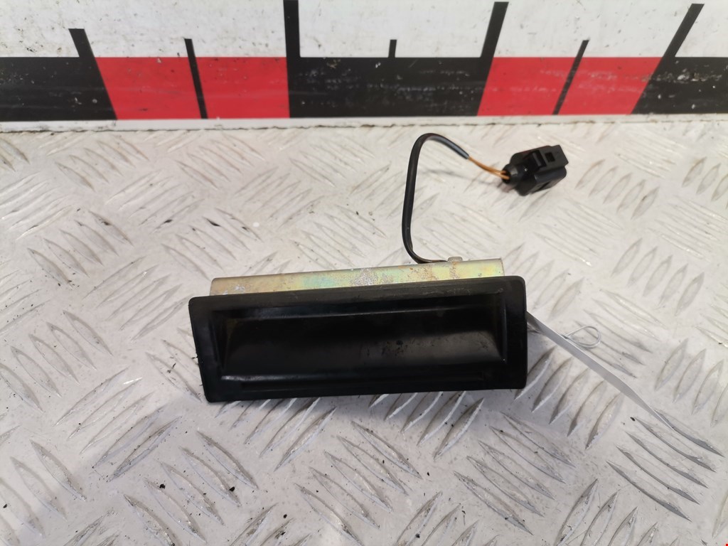 Ручка двери багажника наружная VOLKSWAGEN Golf IV 1997-2003