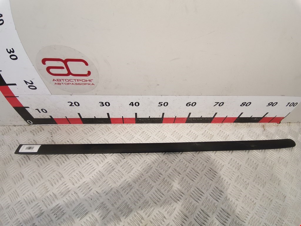 Накладка декоративная (молдинг) двери передней левой Ford Fusion (2002-2012)