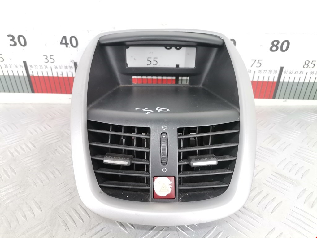 Дефлектор воздушный PEUGEOT 207 2006-2015