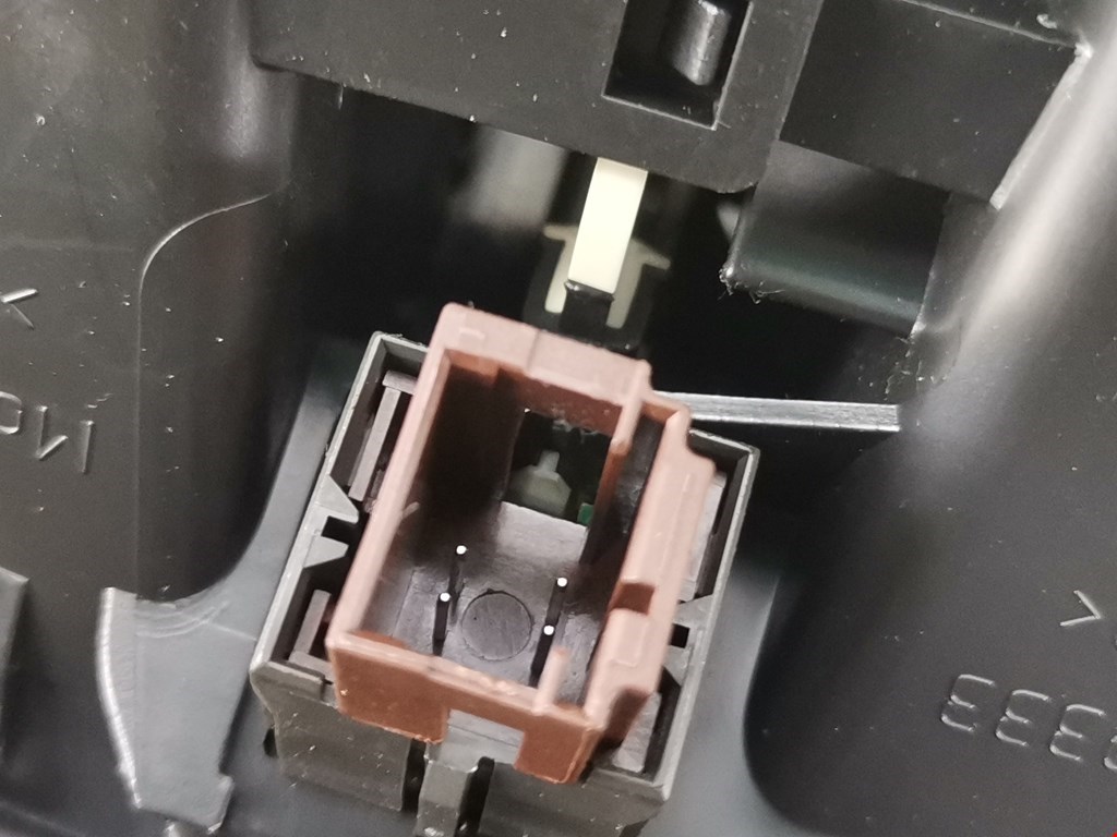 Дефлектор воздушный PEUGEOT 207 2006-2015