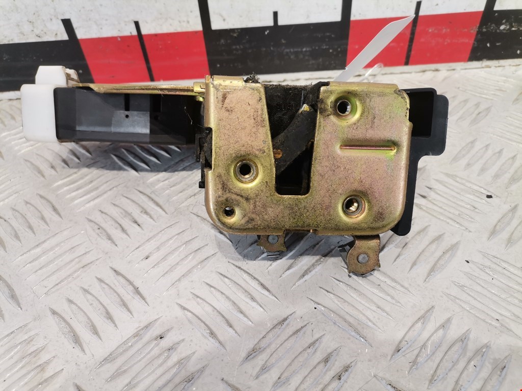 Замок двери передней правой MITSUBISHI Space Star 1999-2006