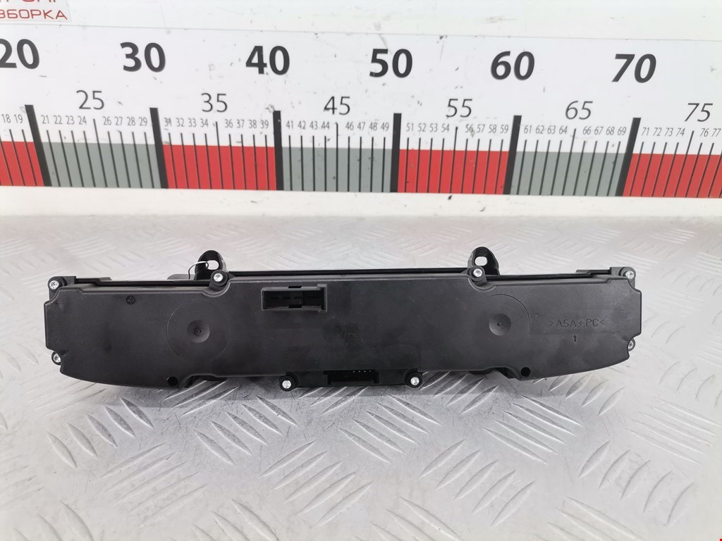 Кнопка аварийной сигнализации (аварийки) MERCEDES-BENZ Vito W639 2003-2014