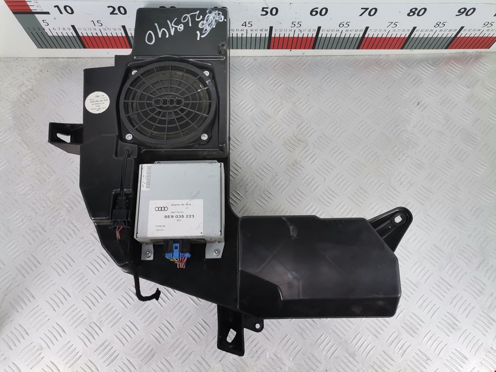 Сабвуфер AUDI A4 B6 2001-2005