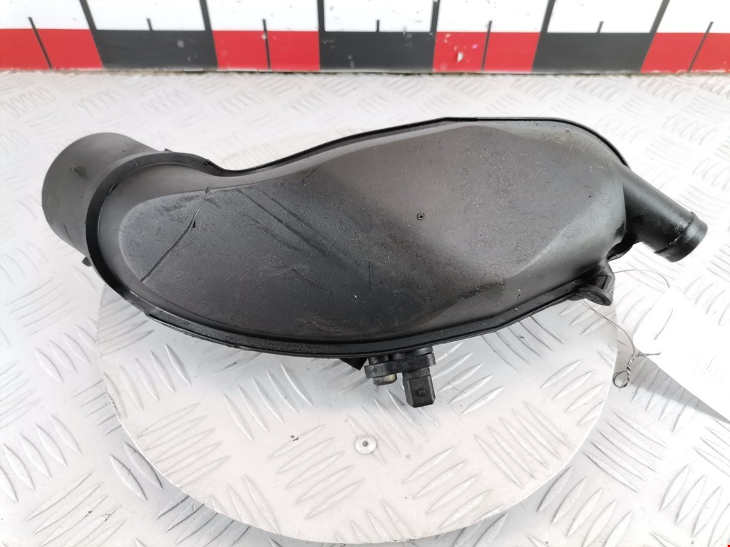 Патрубок воздушного фильтра AUDI A4 B5 1995-2001