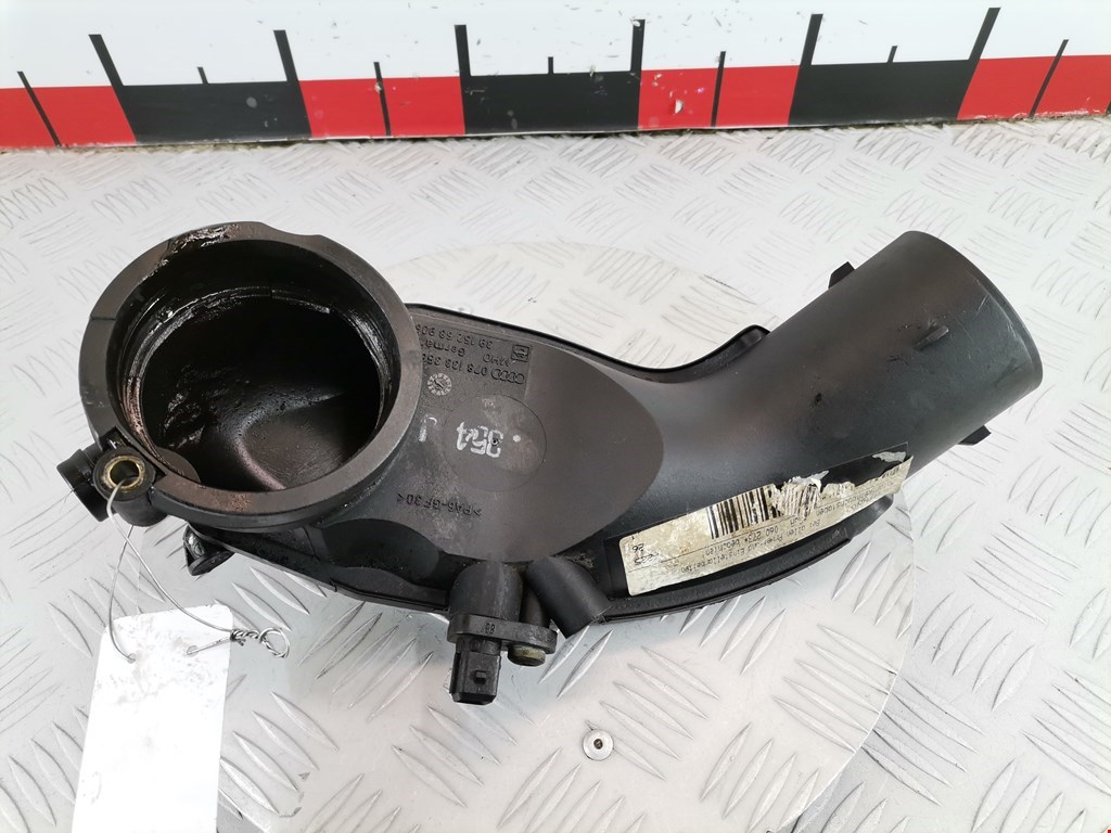 Патрубок воздушного фильтра AUDI A4 B5 1995-2001