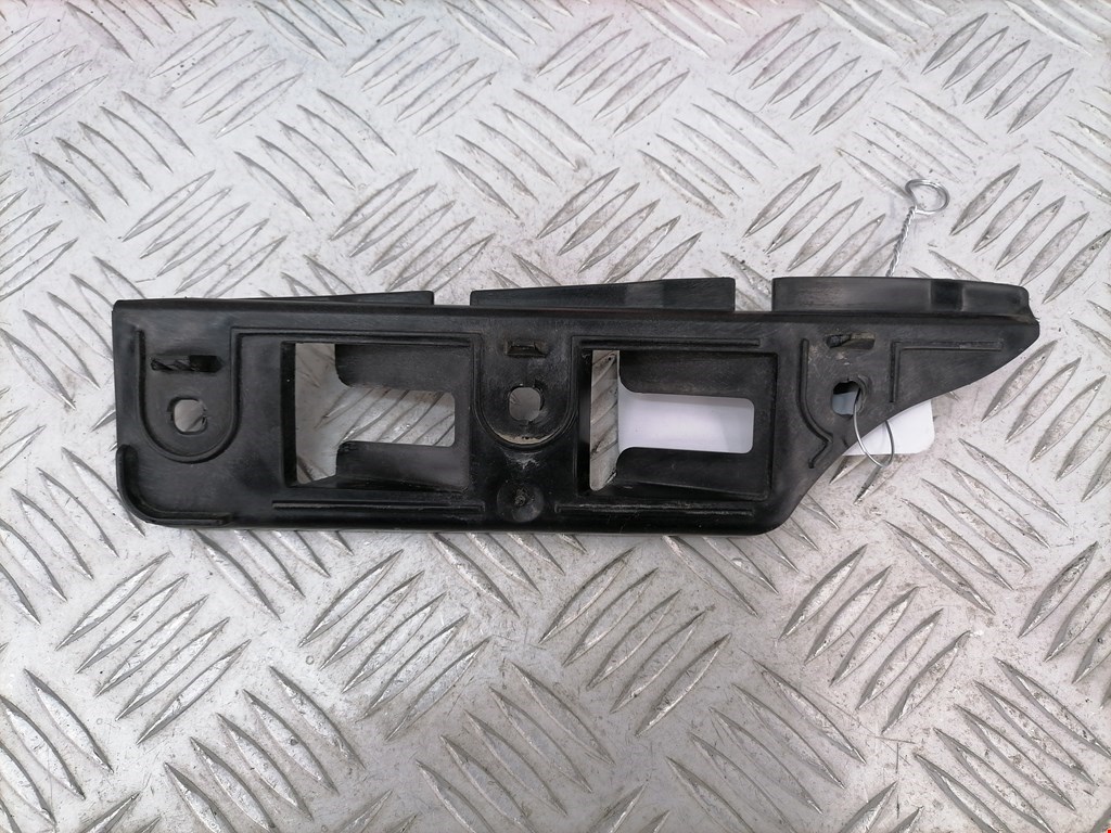 Кронштейн переднего бампера правый VOLKSWAGEN Golf V 2003-2009
