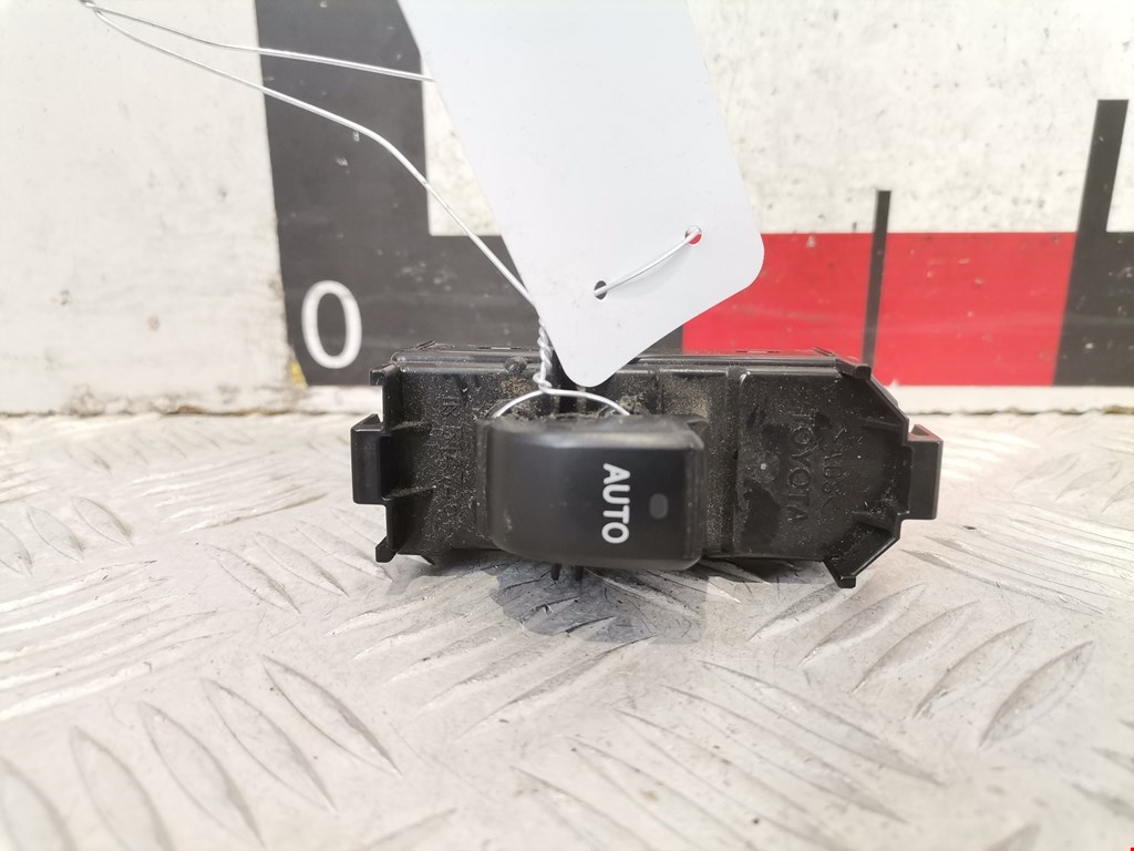 Кнопка стеклоподъемника LEXUS IS 2005-2013