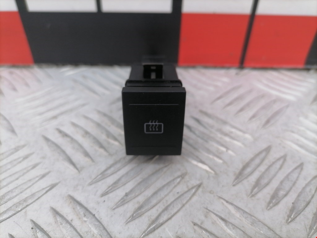 Кнопка подогрева (обогрева) заднего стекла Volkswagen Polo 4 (2001-2009)