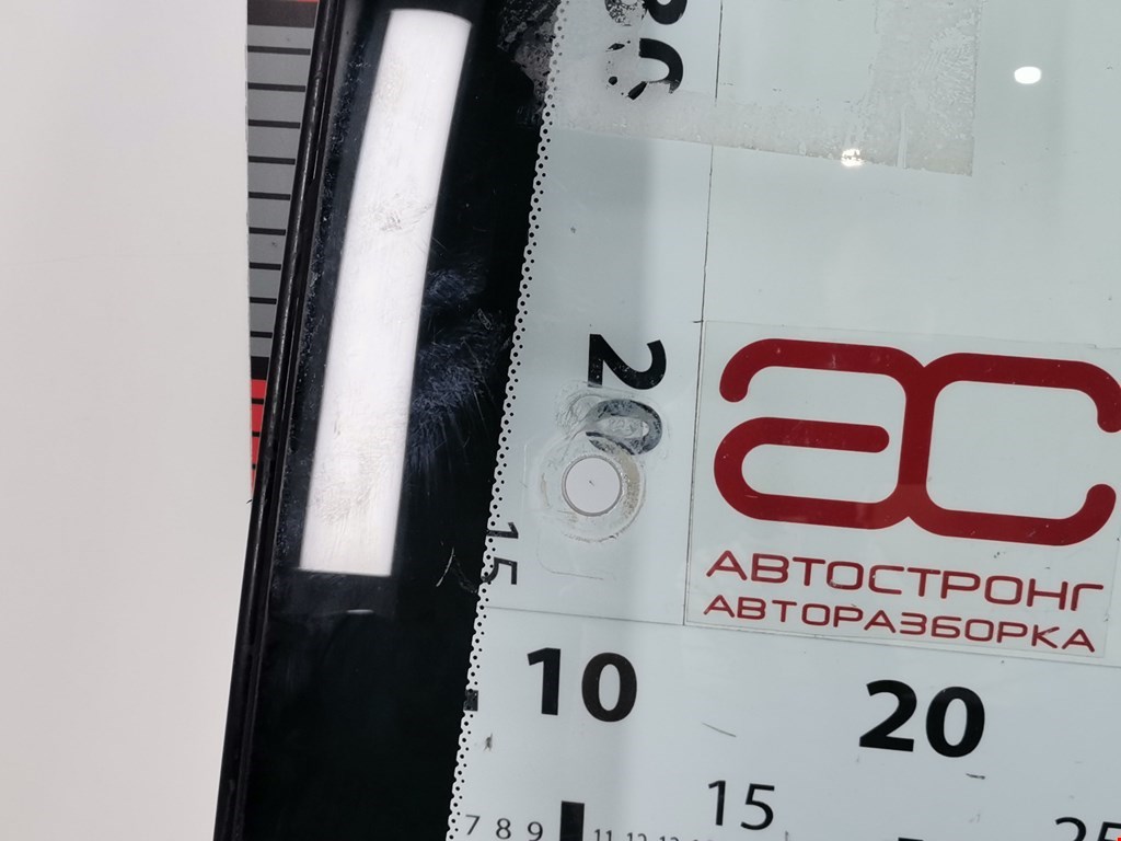 Стекло двери заднее правое MITSUBISHI Space Runner N1,N2 1991-1997